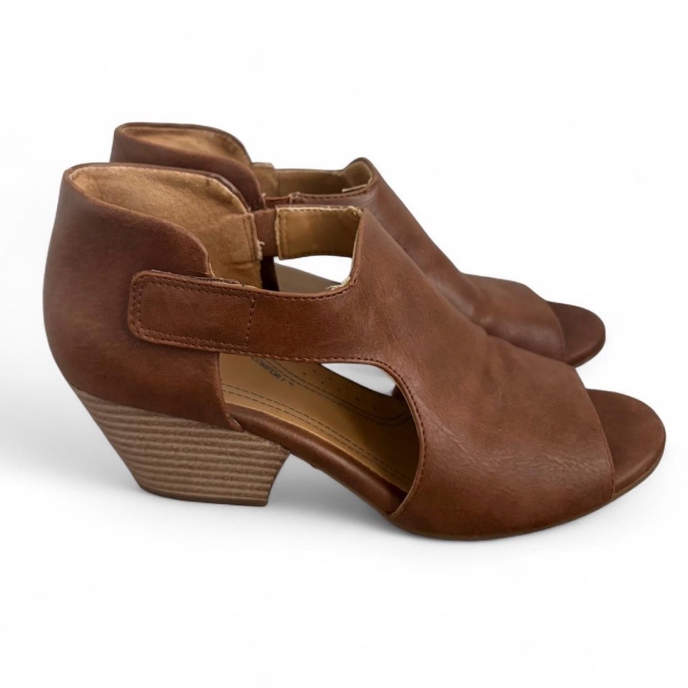 Natural Soul Daya Peep Toe Block Heel Sandal 7 Brown Faux Leather‎ Memory Foam